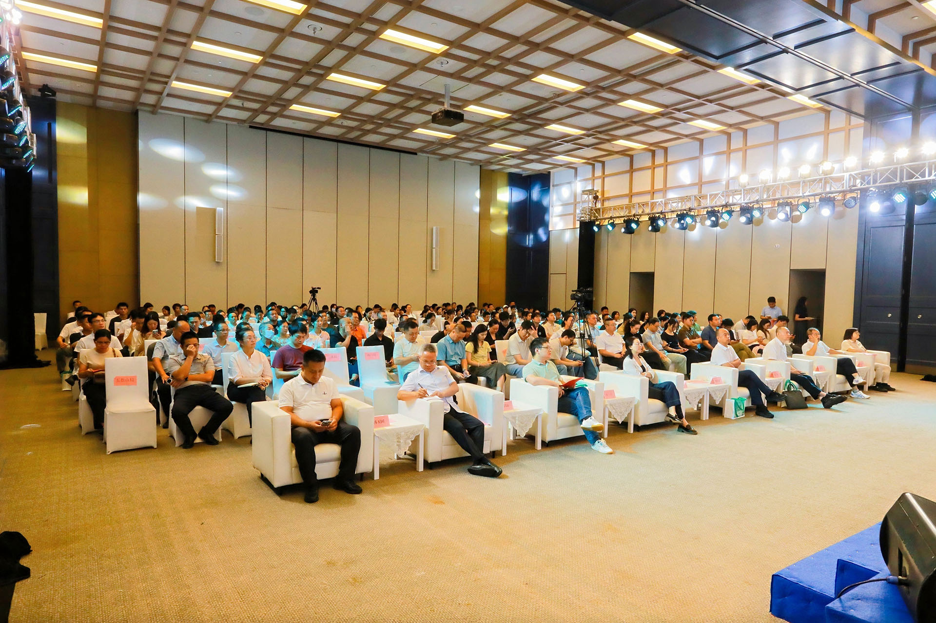 绿色转型 全民同行|2026年全国低碳日海南主场活动在万宁举办