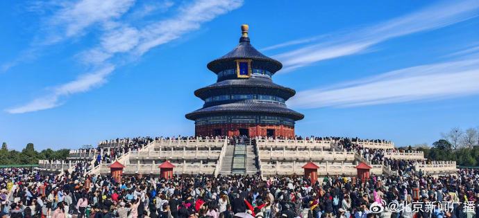北京中轴游持续升温,遗产点服务升级再续文化新篇 北京中轴游持续升温,遗产点服务升级再续文化新篇